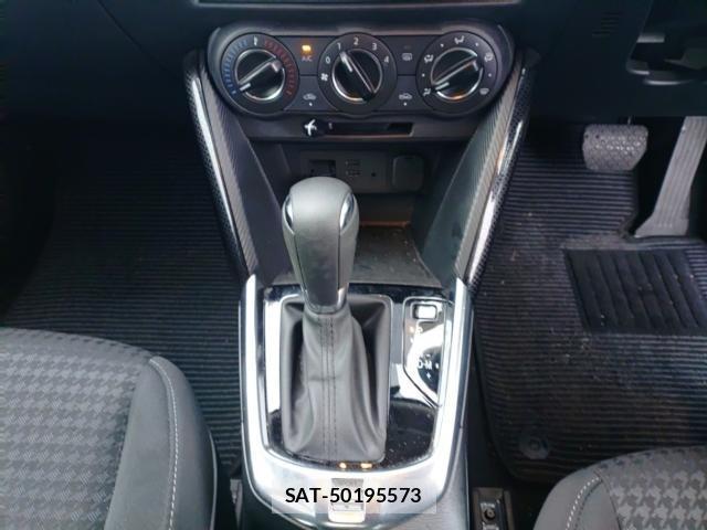 Mazda DEMIO 2017-10 8854196-11