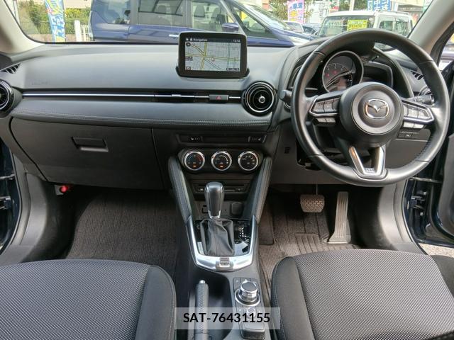 Mazda DEMIO 2017-01 8854801-2