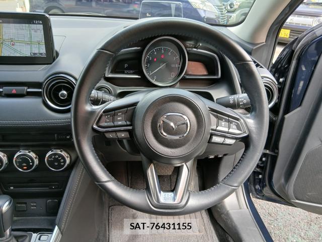 Mazda DEMIO 2017-01 8854801-9