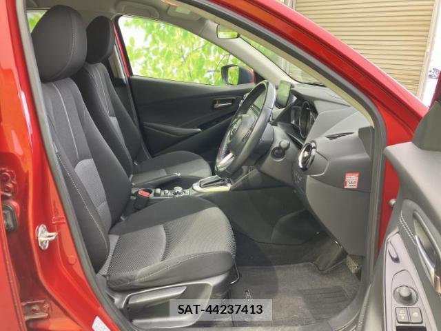 Mazda DEMIO 2019-01 8857026-3