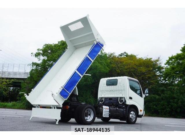 Hino DUTRO 2019-10 8854591-1