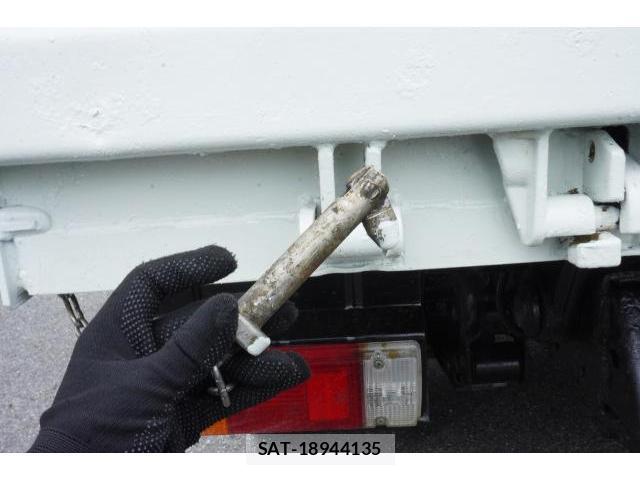Hino DUTRO 2019-10 8854591-10