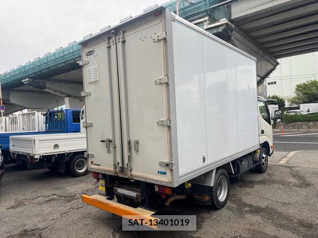 Toyota DYNA TRUCK 2017-06 8854958-1