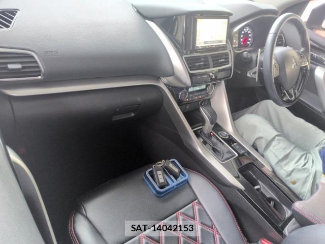 Mitsubishi ECLIPSE CROSS 2018-05 8856246-2
