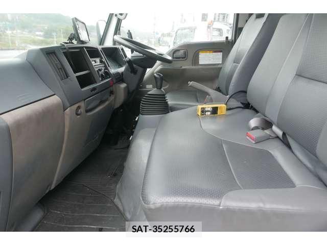 Isuzu ELF TRUCK 2012-10 8853874-13