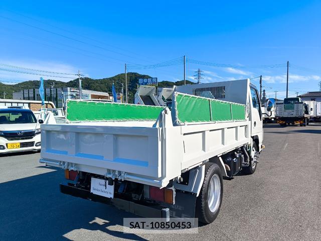 Isuzu ELF TRUCK 2014-11 8854014-4