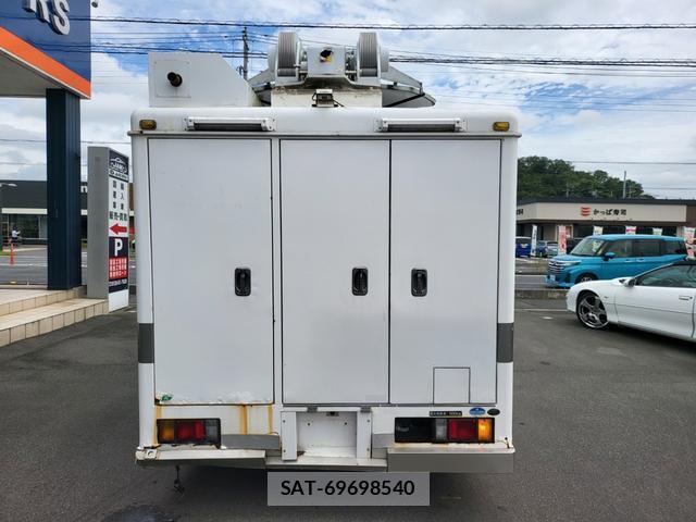 Isuzu ELF TRUCK 2008-04 8854238-1