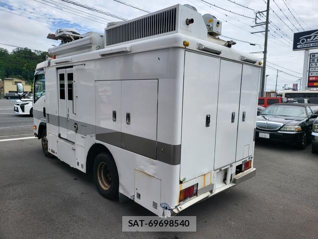 Isuzu ELF TRUCK 2008-04 8854238-5