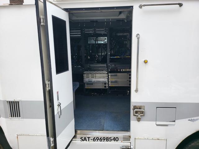 Isuzu ELF TRUCK 2008-04 8854238-9