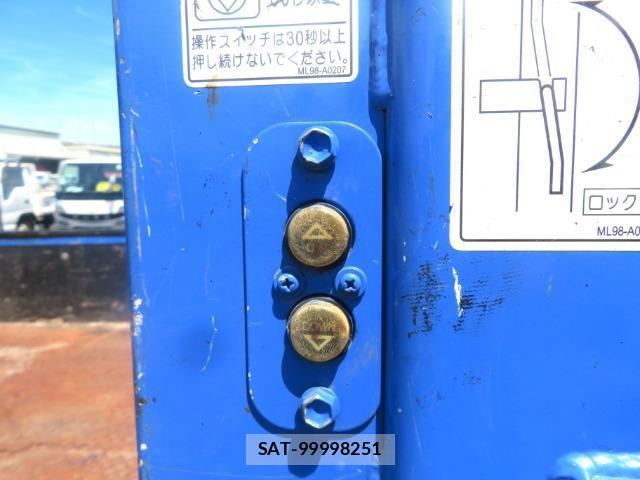 Isuzu ELF TRUCK 2020-12 8854592-12