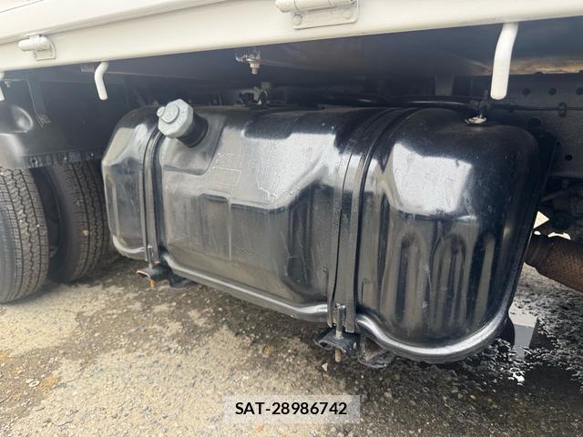 Isuzu ELF TRUCK 2014-05 8854957-11