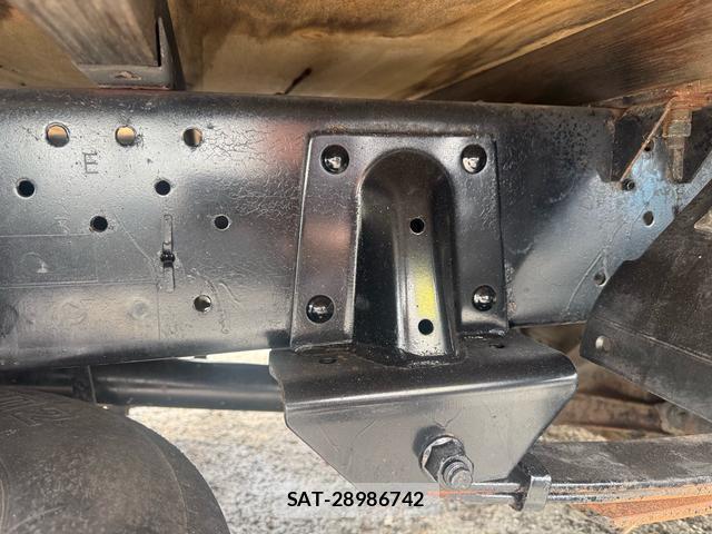 Isuzu ELF TRUCK 2014-05 8854957-12