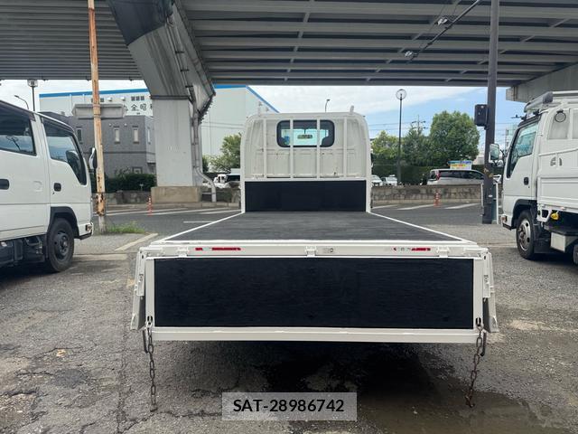 Isuzu ELF TRUCK 2014-05 8854957-6