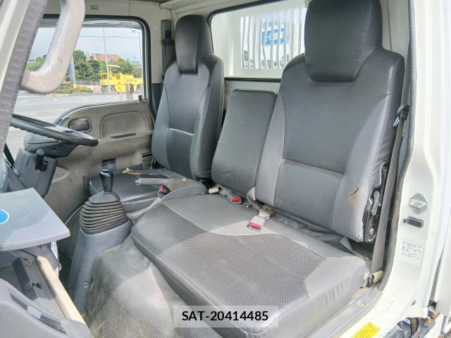 Isuzu ELF TRUCK 2011-11 8855111-7