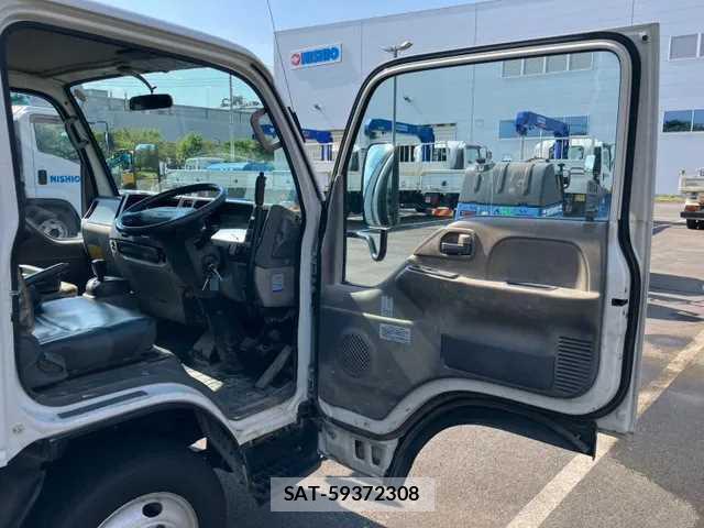 Isuzu ELF TRUCK 2011 8855692-5