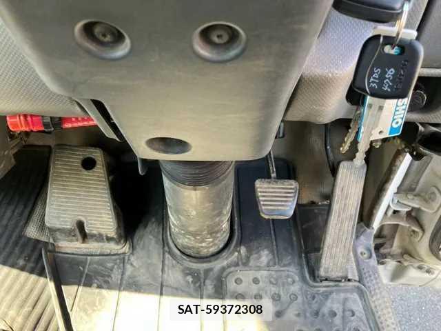 Isuzu ELF TRUCK 2011 8855692-7