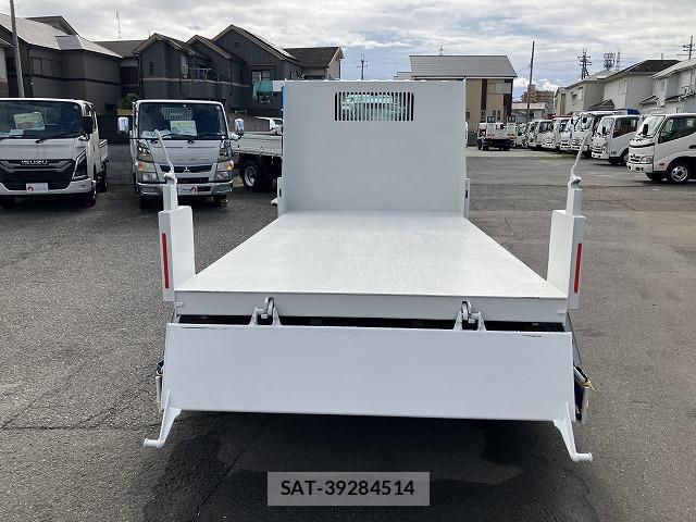 Isuzu ELF TRUCK 2018-07 8856662-7