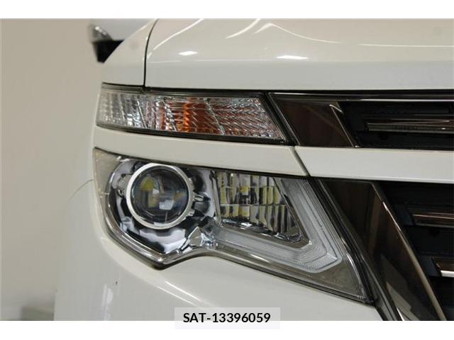 Nissan ELGRAND 2019-07 8853897-17