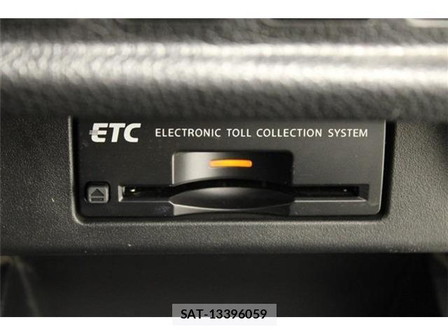 Nissan ELGRAND 2019-07 8853897-4