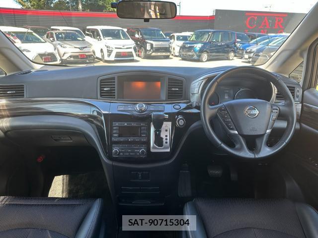 Nissan ELGRAND 2016-06 8854079-1