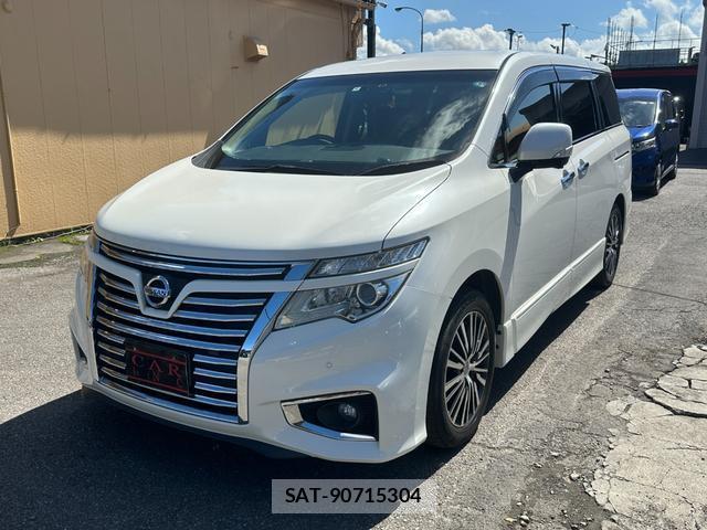 Nissan ELGRAND 2016-06 8854079-16