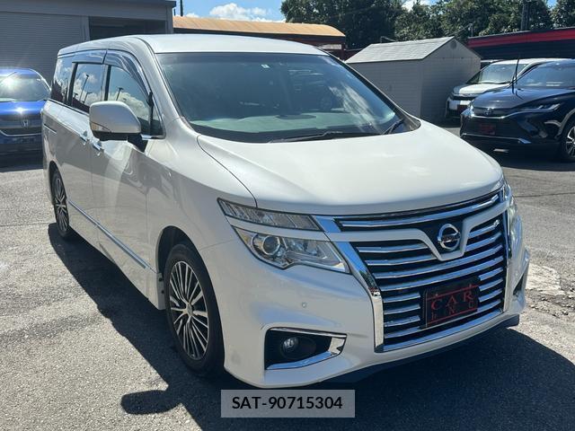Nissan ELGRAND 2016-06 8854079-17