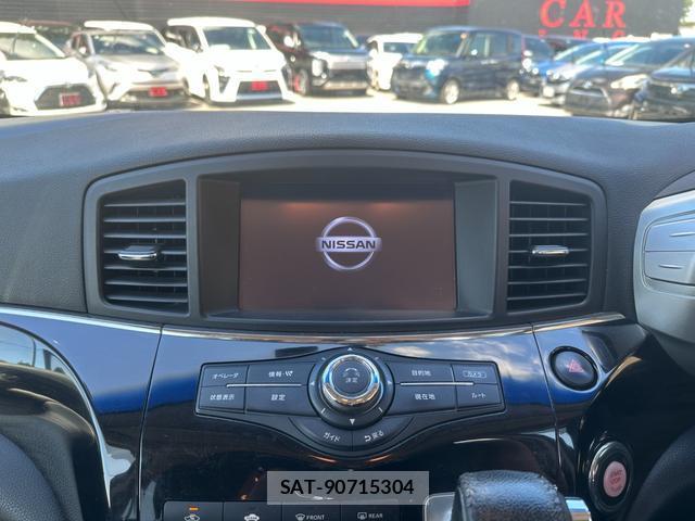 Nissan ELGRAND 2016-06 8854079-2