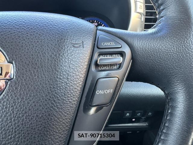 Nissan ELGRAND 2016-06 8854079-5