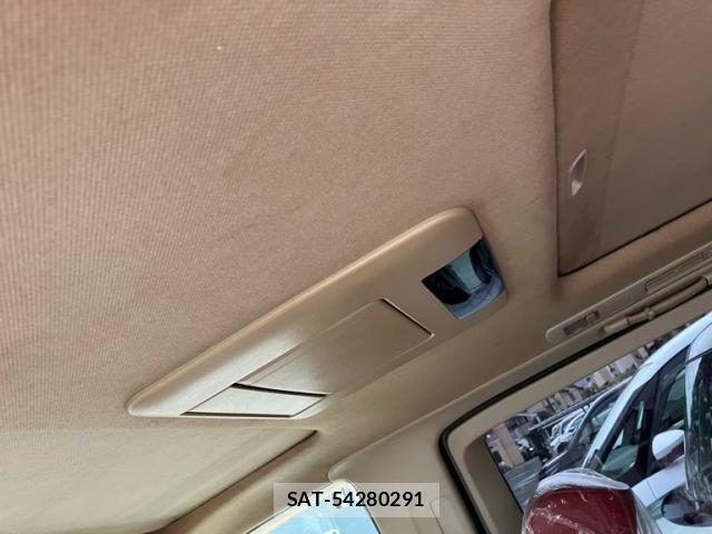 Nissan ELGRAND 2007-12 8854343-19
