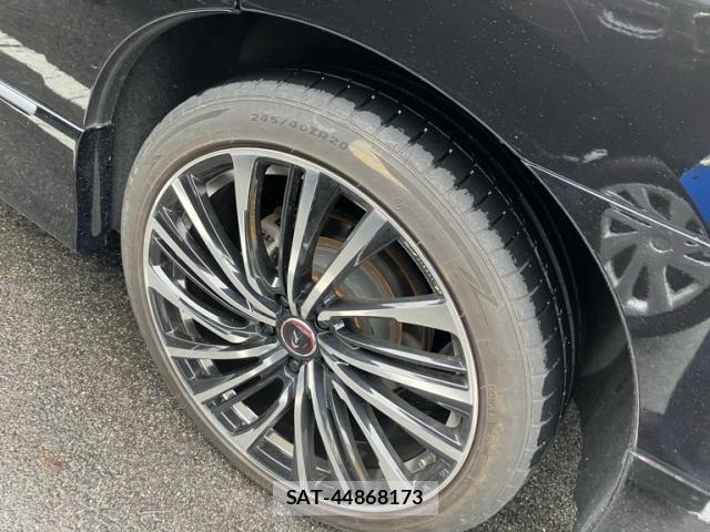 Nissan ELGRAND 2018-08 8854529-12