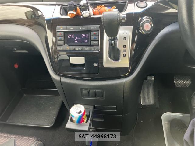 Nissan ELGRAND 2018-08 8854529-8