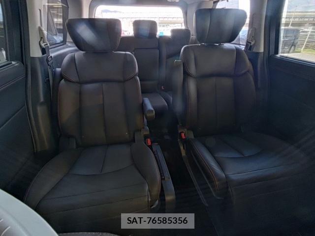 Nissan ELGRAND 2013-04 8854757-3