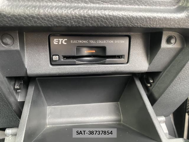 Nissan ELGRAND 2019-08 8854770-15