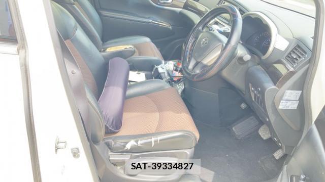 Nissan ELGRAND 2013-02 8855545-16