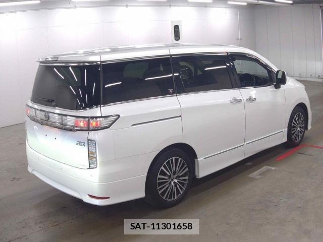 Nissan ELGRAND 2023-07 8855565-4