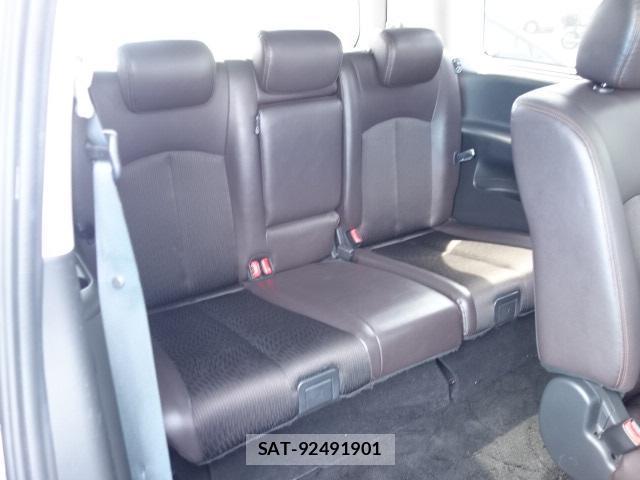 Nissan ELGRAND 2021-12 8856090-11