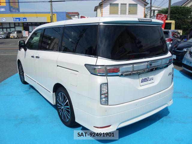 Nissan ELGRAND 2021-12 8856090-2