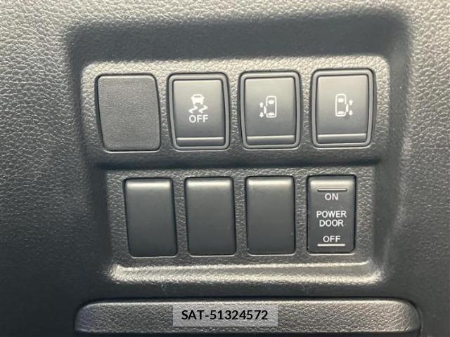 Nissan ELGRAND 2014-01 8857044-10