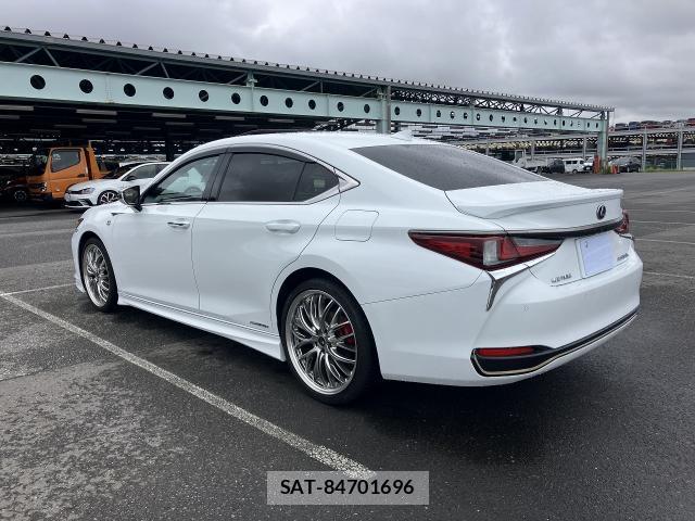 Lexus ES 2019-08 8854658-1