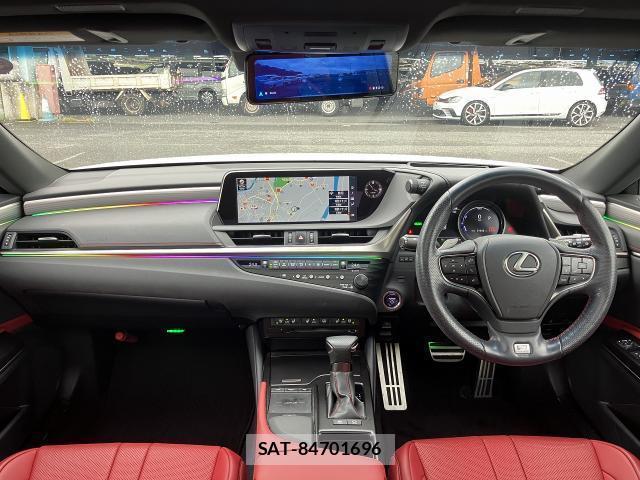 Lexus ES 2019-08 8854658-2