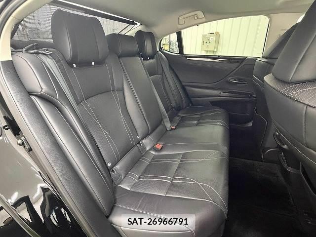 Lexus ES 2019-12 8855090-11