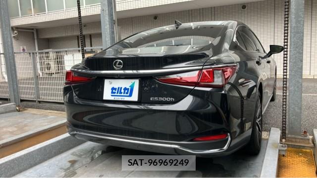 Lexus ES 2023-08 8855350-12