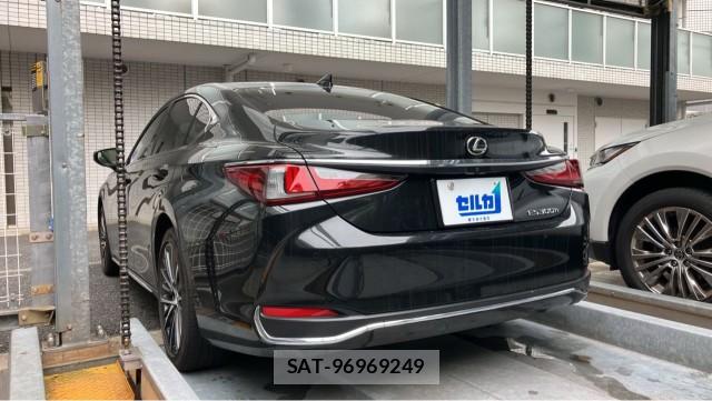 Lexus ES 2023-08 8855350-13
