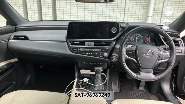 Lexus ES 2023-08 8855350-2