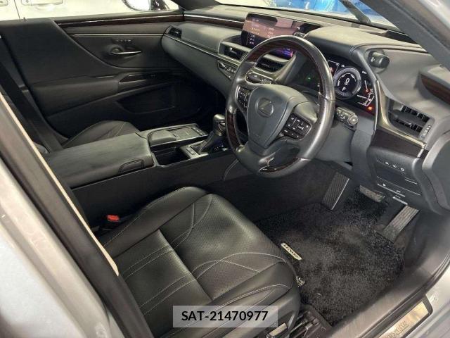 Lexus ES 2021-09 8855575-2