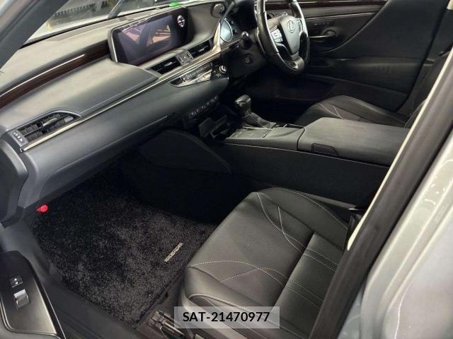 Lexus ES 2021-09 8855575-8