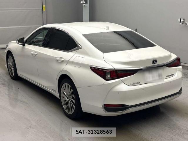 Lexus ES 2022-02 8855576-1
