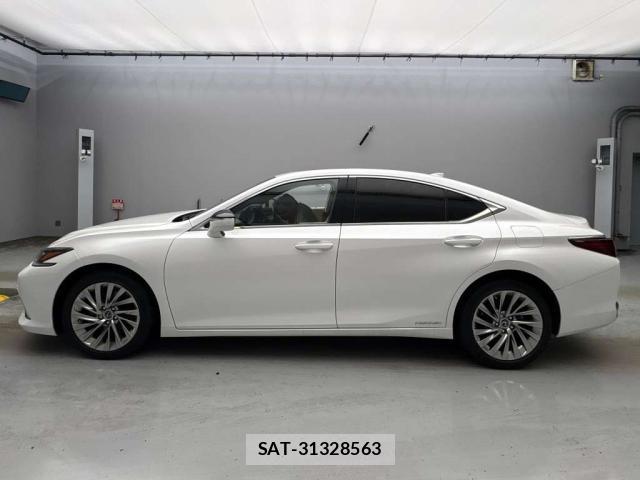 Lexus ES 2022-02 8855576-4