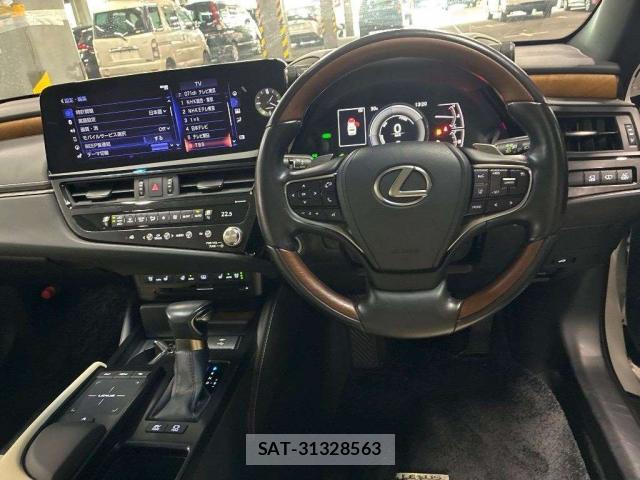 Lexus ES 2022-02 8855576-5