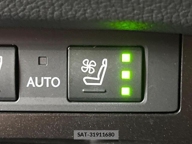 Lexus ES 2021-04 8856200-4